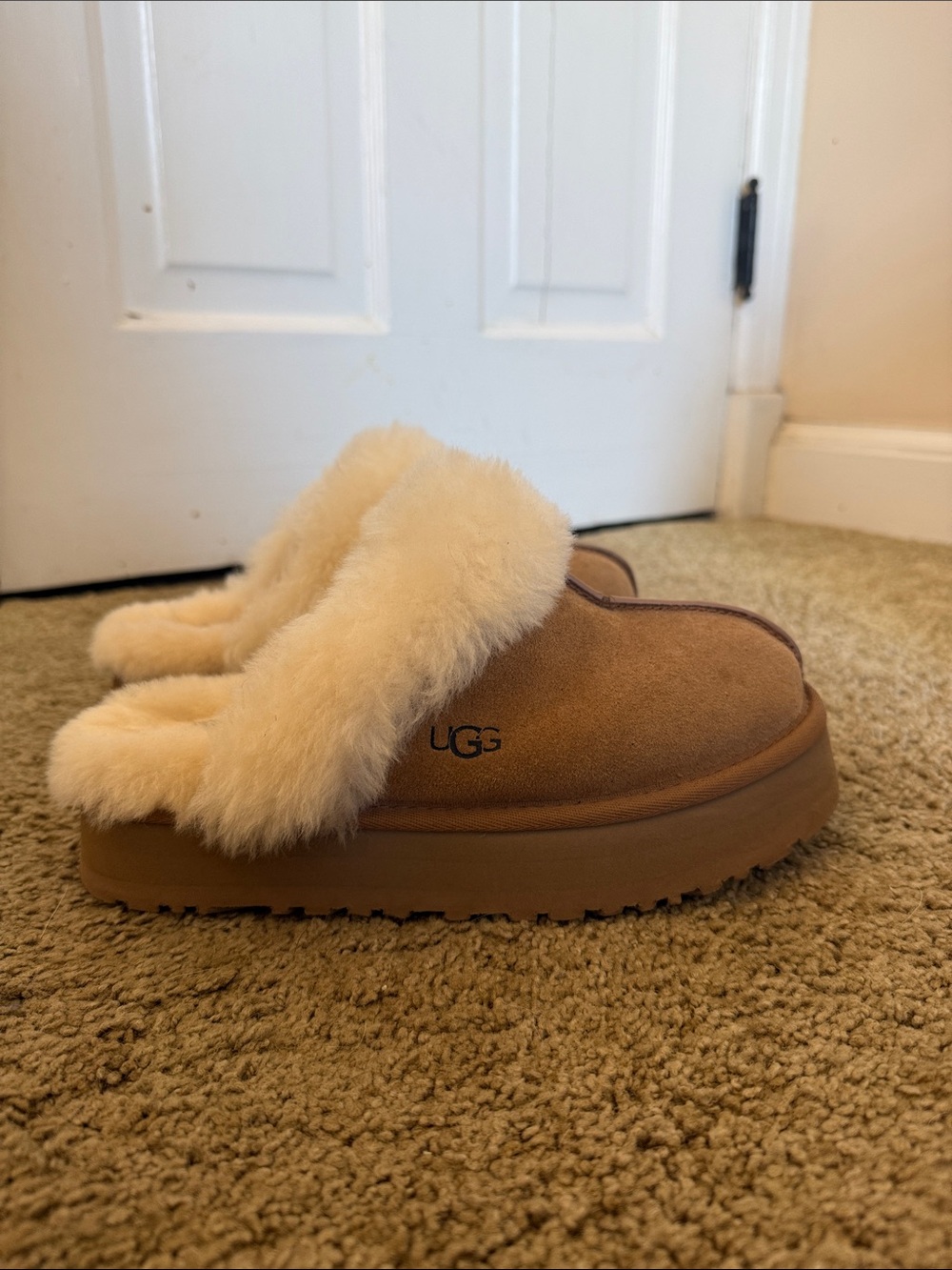 UGG Women Chestnut Disquette Slipper